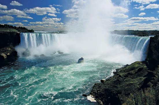 Niagara_Falls_Horseshoe%20Falls.jpg
