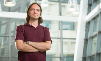 Dimitrios Koutsonikolas image